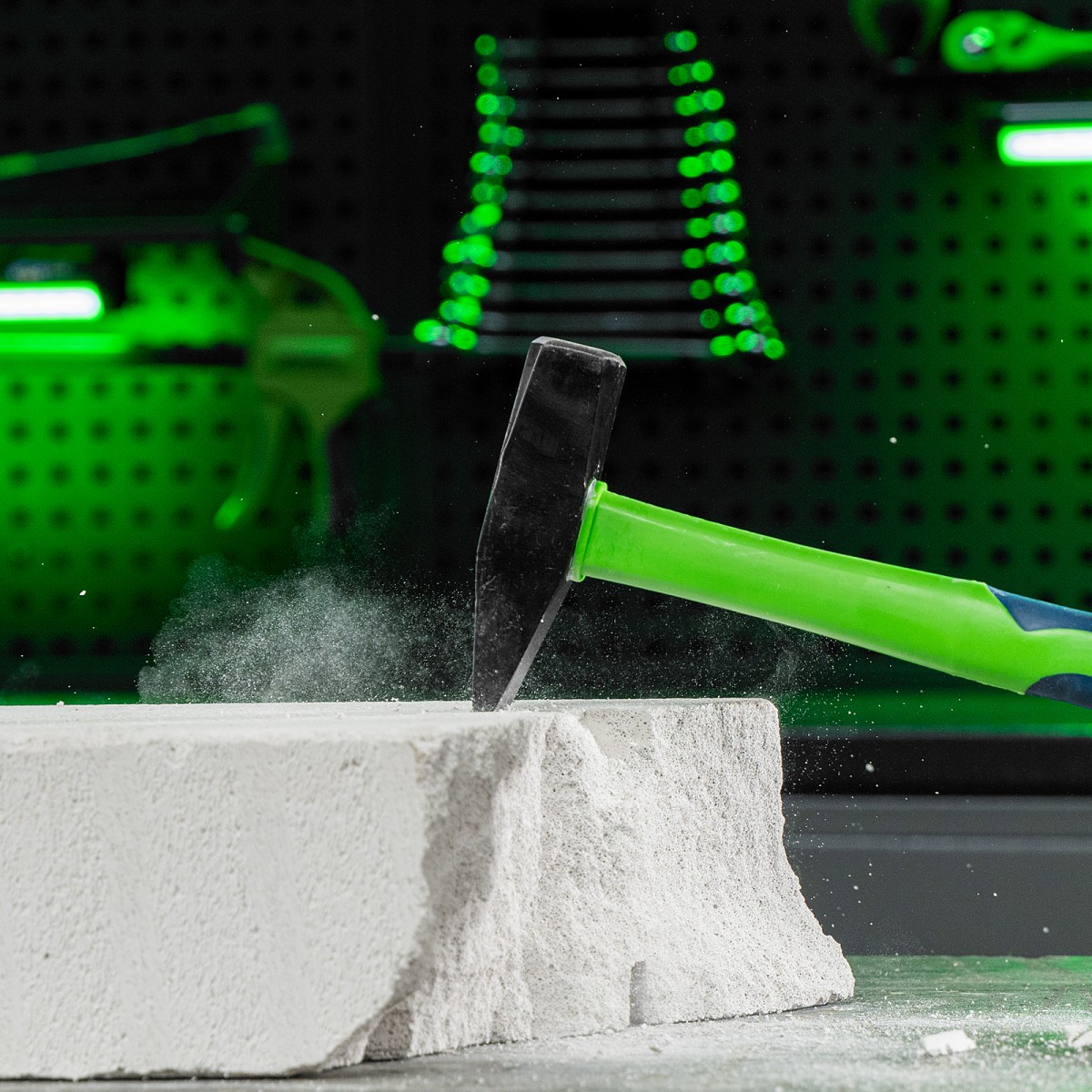 картинка Молоток слесарный, 600 г, фибергласовая обрезиненная рукоятка Сибртех