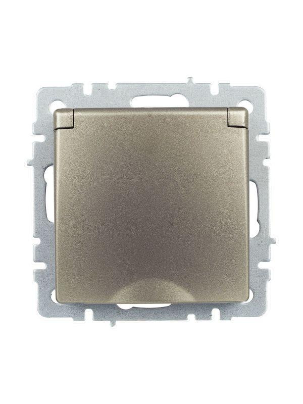 картинка Розетка BRITE РСбш10-3-БрШ 16А IP20 с заземл. защ. шторки с крышкой механизм шампань IEK BR-R16-16-K37