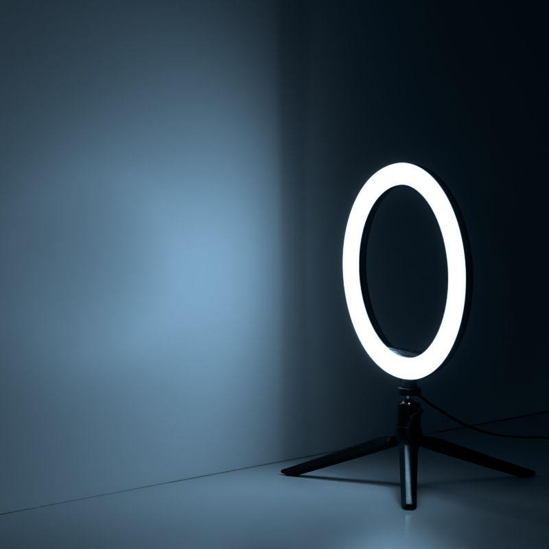 картинка Светильник светодиодный настольный Ring 14Вт 3000-6500К 700лм 5В с USB-разъемом кольцевой черн. GAUSS RL002