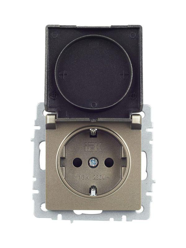 картинка Розетка BRITE РСбш10-3-БрШ 16А IP20 с заземл. защ. шторки с крышкой механизм шампань IEK BR-R16-16-K37