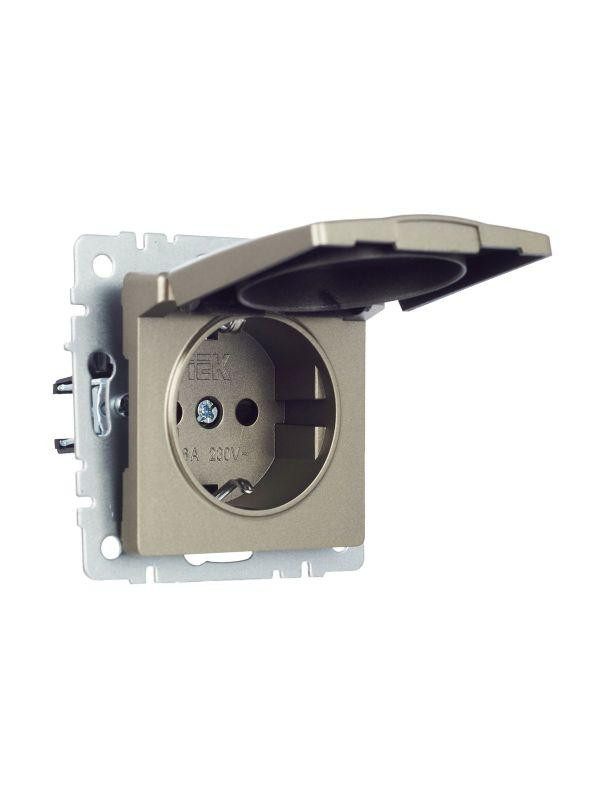 картинка Розетка BRITE РСбш10-3-БрШ 16А IP20 с заземл. защ. шторки с крышкой механизм шампань IEK BR-R16-16-K37
